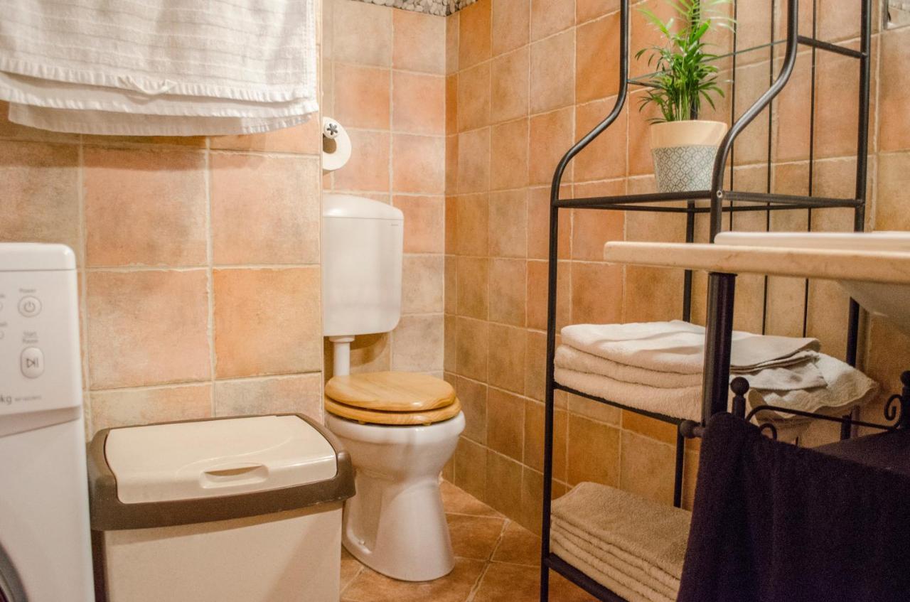 דירות Veszprém Kohaz Apartman מראה חיצוני תמונה