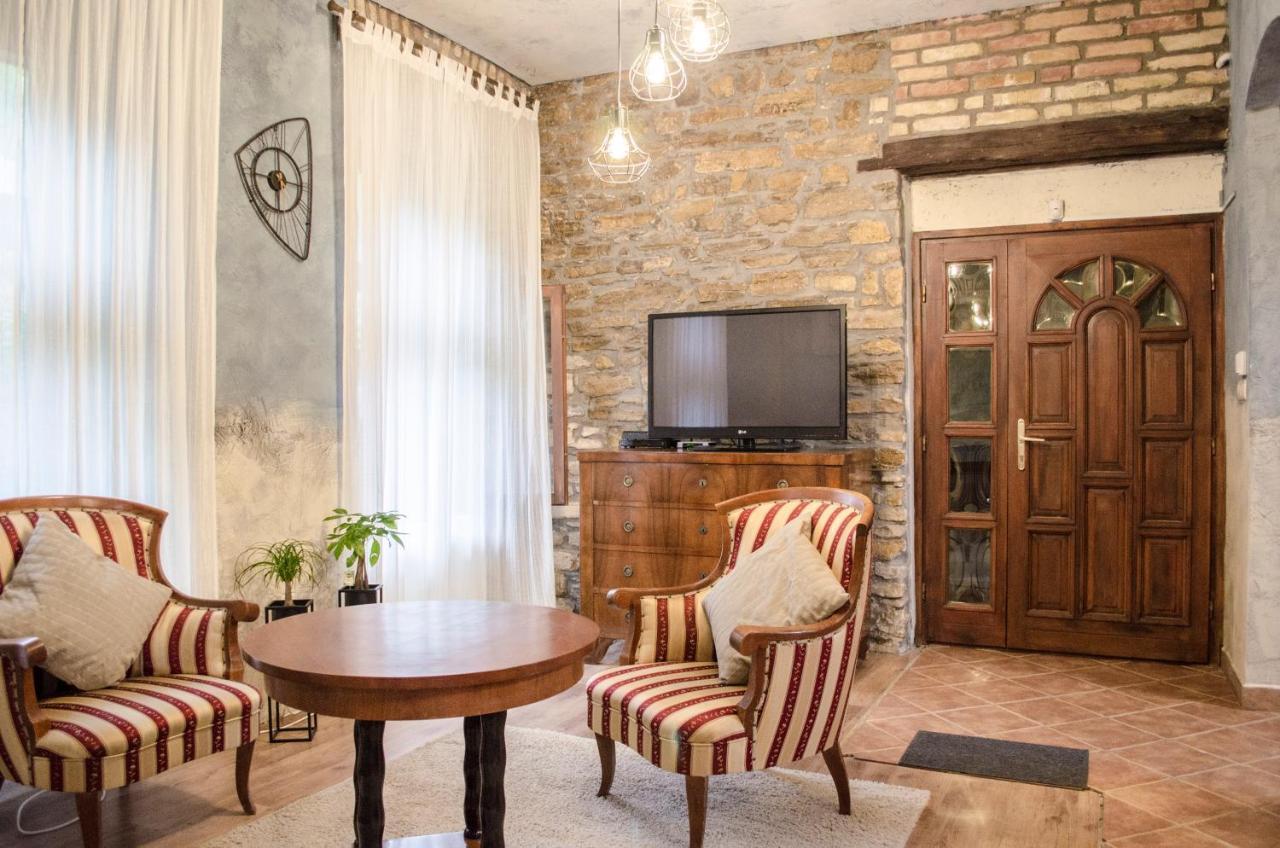 דירות Veszprém Kohaz Apartman מראה חיצוני תמונה