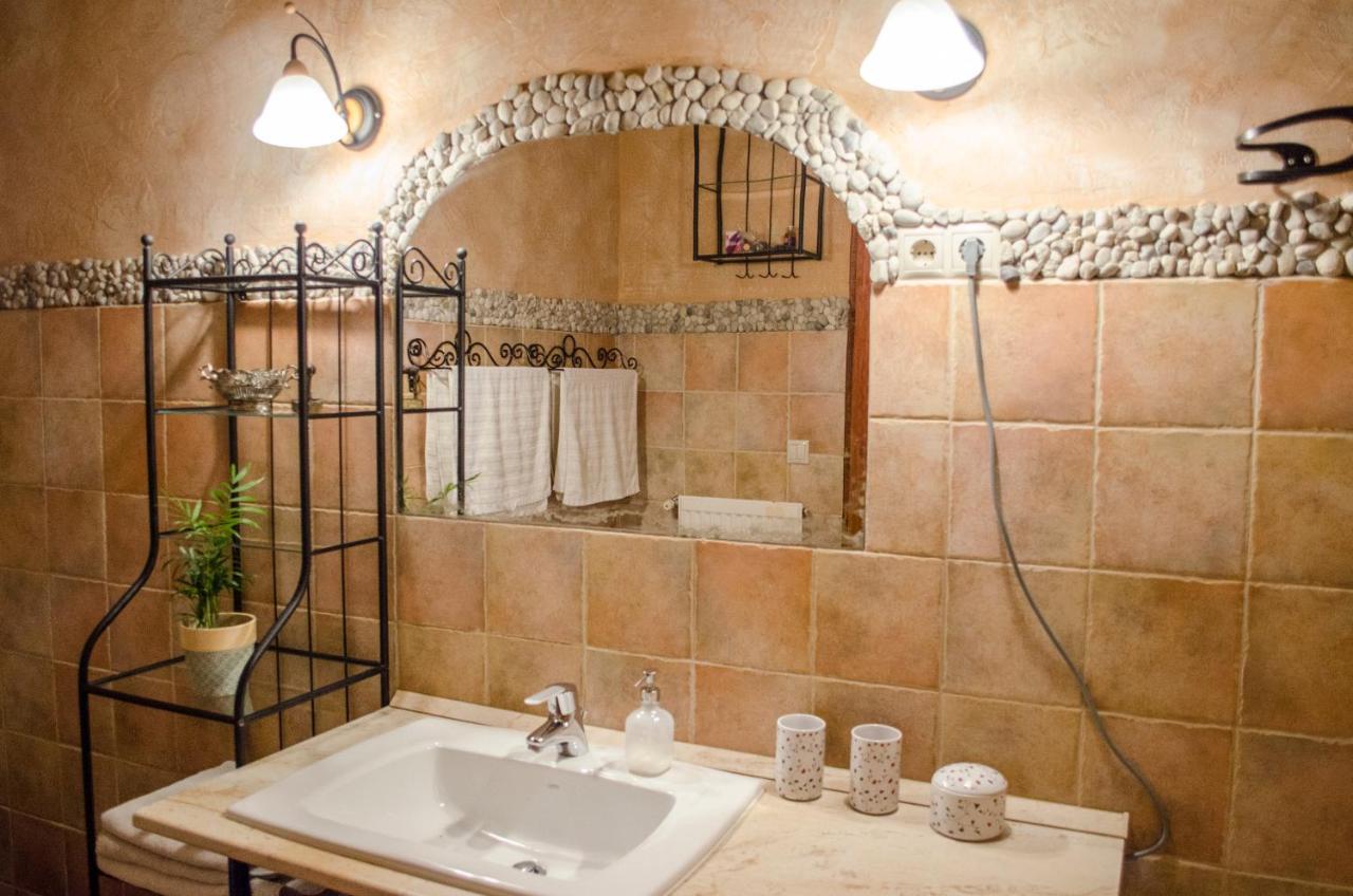 דירות Veszprém Kohaz Apartman מראה חיצוני תמונה