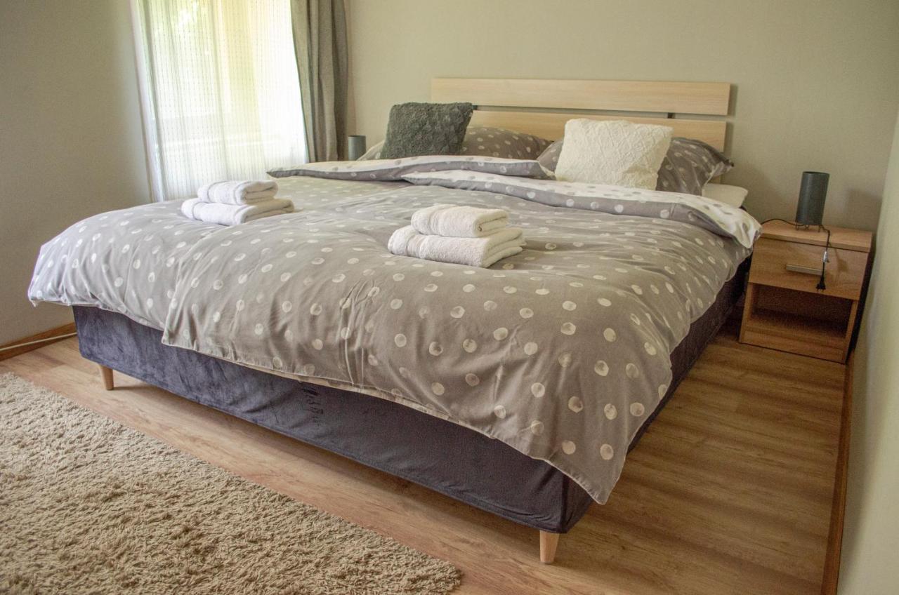 דירות Veszprém Kohaz Apartman מראה חיצוני תמונה