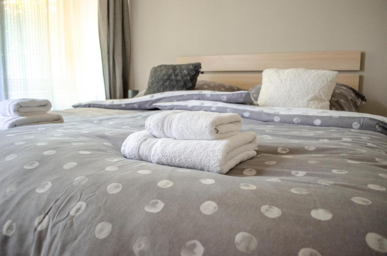 דירות Veszprém Kohaz Apartman מראה חיצוני תמונה